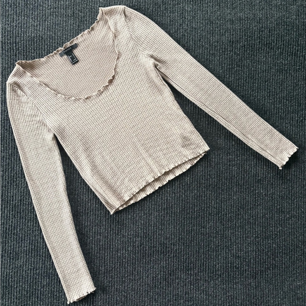 Forever 21 Lettuce Edge Cropped Long Sleeve Women’s Large Tan Ribbed Scoop Neck